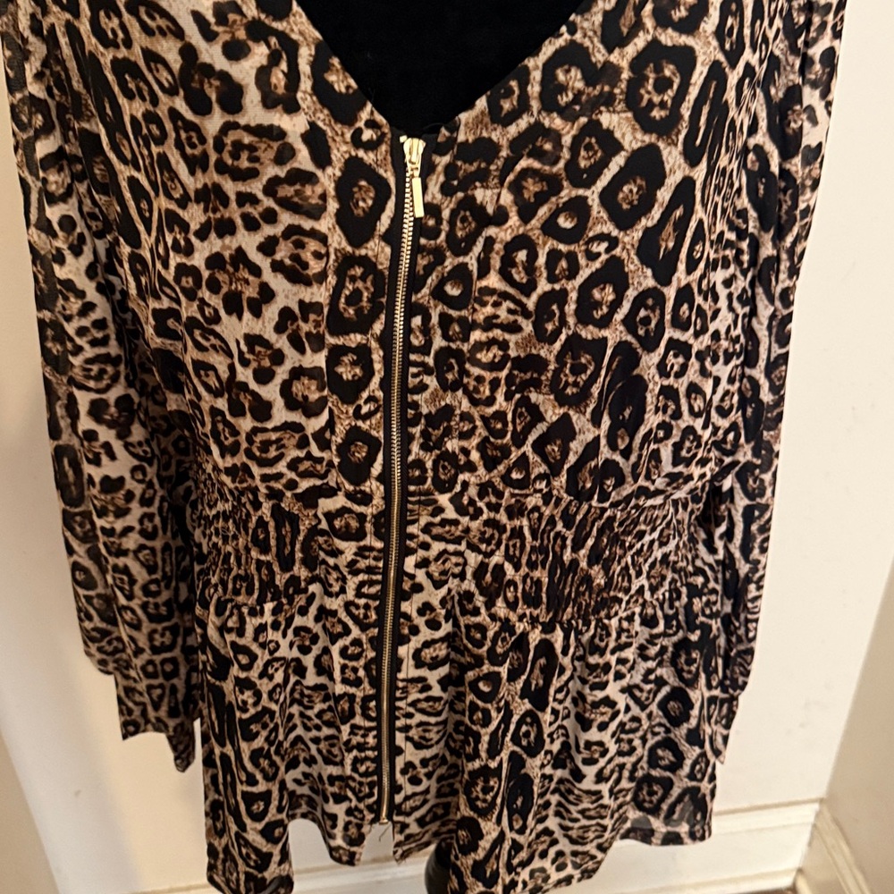 Leopard Print Zip-Up Blouse NEW - Picture 5 of 6